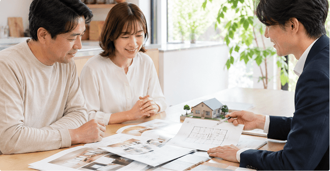 売却後の相談を受ける様子